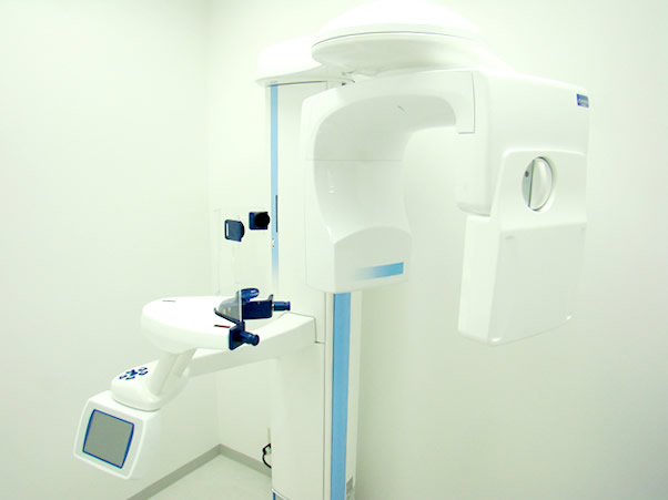 歯科用CTなどインプラント治療に必要な設備は備わっていますか？